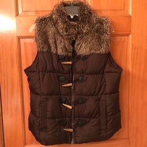 Ruff Hewn women’s puffer vest.